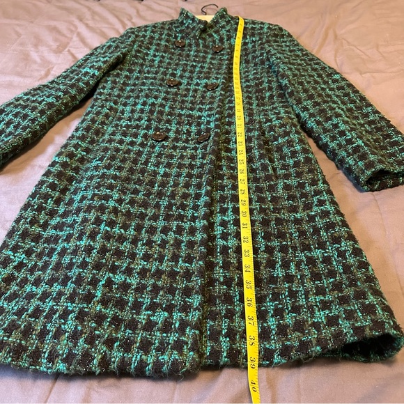 Fun Retro Coat! - Picture 9 of 10
